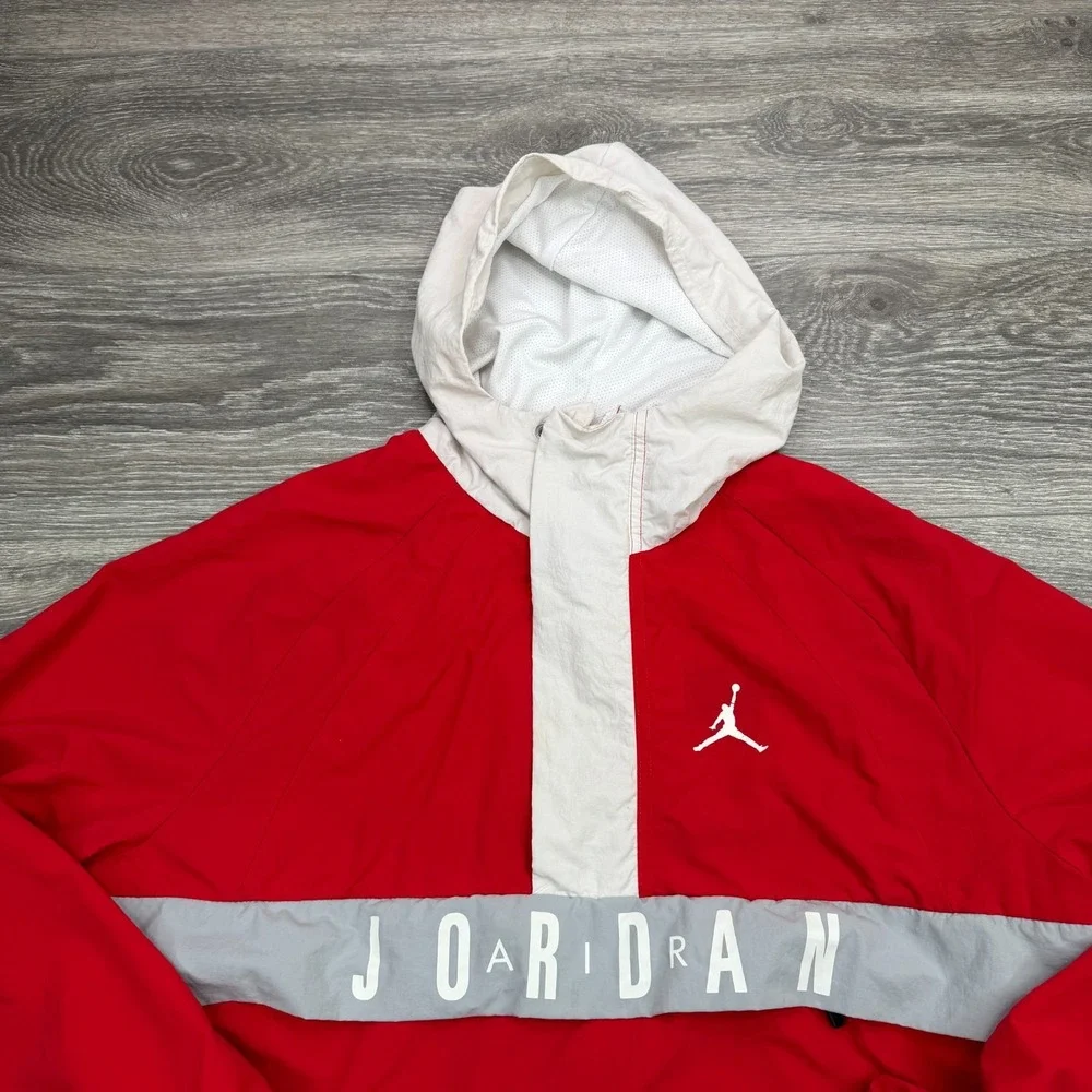 Air Jordan Jacket Mens Medium Red Spellout Windbreaker Jumpman Side Zip Hooded